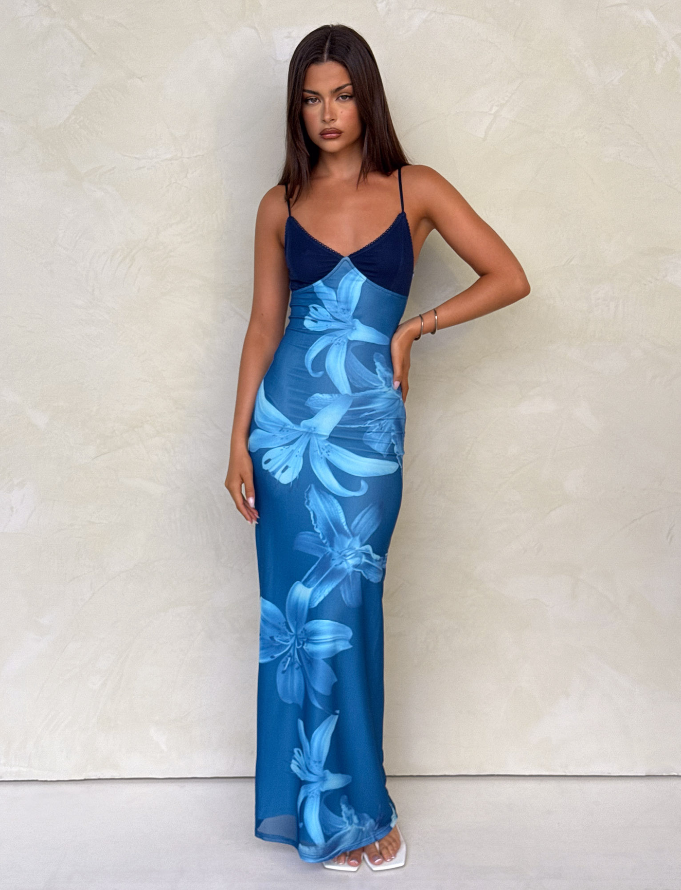 Alía Maxi Dress – Blue Orchid Floral